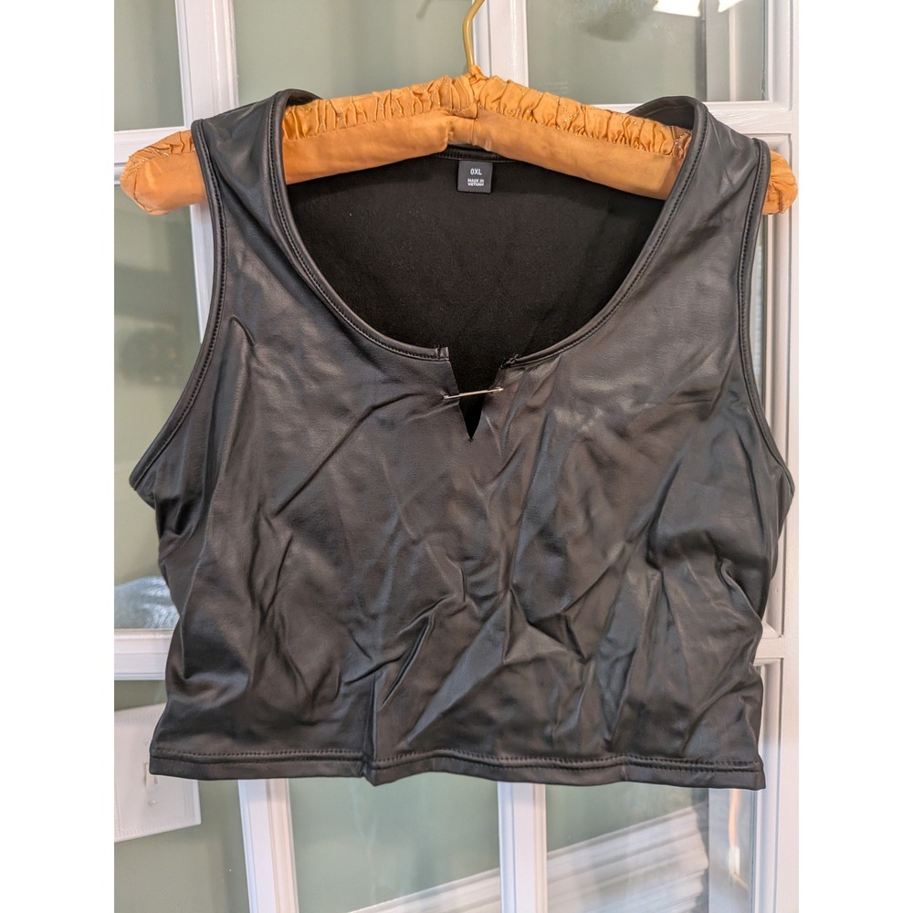 Shein Faux Leather Stretch Crop Top Black Safety Pin Closure Sleeveless 0XL